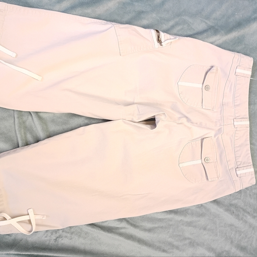 Cropped Pants - Picture 2 of 2